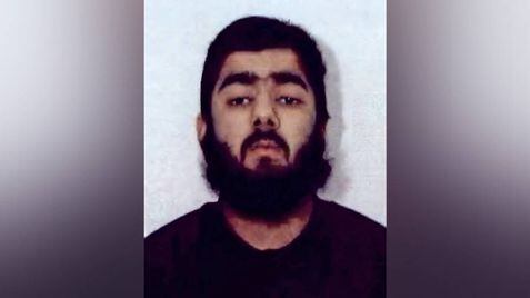 Imagem de Usman Khan divulgada pela Polícia de West Midlands em fevereiro de 2012.