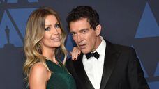 Ator Antonio Banderas e Nicole Kimpel em premiação em Hollywood. 