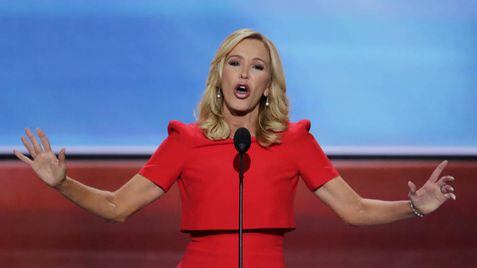 A pastora evangélica Paula White na Convenção do Partido Republicano de 2016.