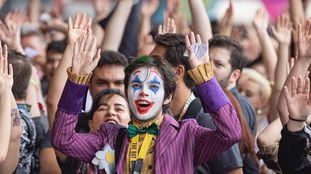 Jovem faz cosplay de Coringa na CCXP 2019.