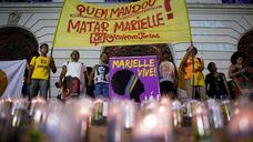 No dia 1o de novembro, manifestantes realizaram um protesto para cobrar investigações sobre quem mandou matar Marielle Franco. 