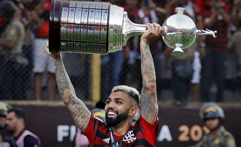 Ex-jogador enaltece Gabigol e destaca: “Achou o papel de ídolo dentro do Flamengo”