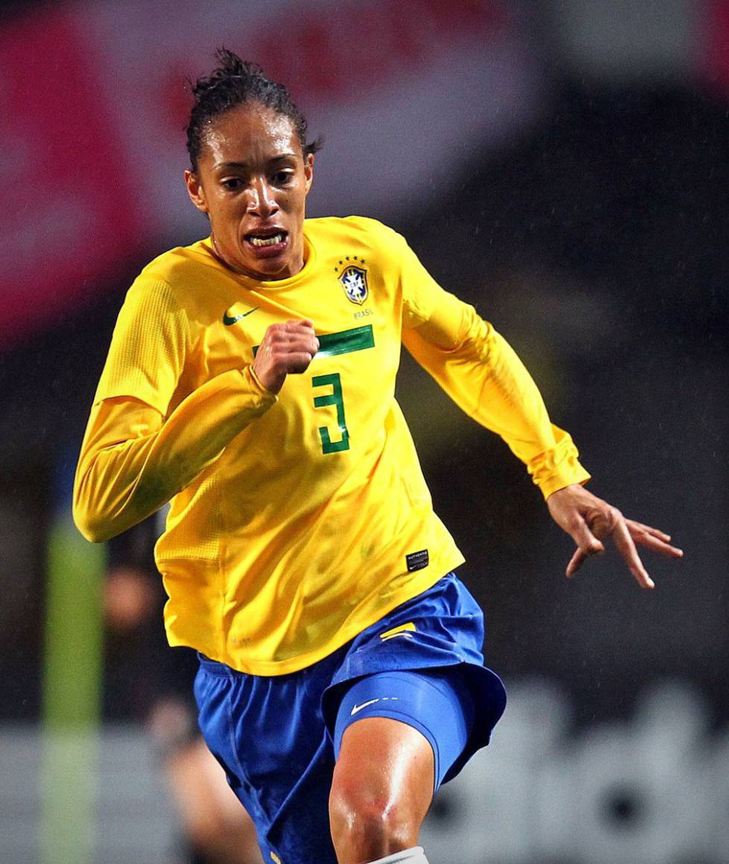 Pellegrino jogou como zagueira e foi capit&atilde; da sele&ccedil;&atilde;o brasileira.