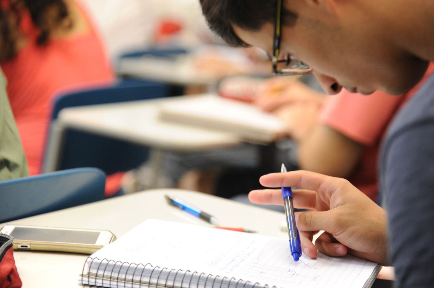 Alunos no cursinho da POLI USP